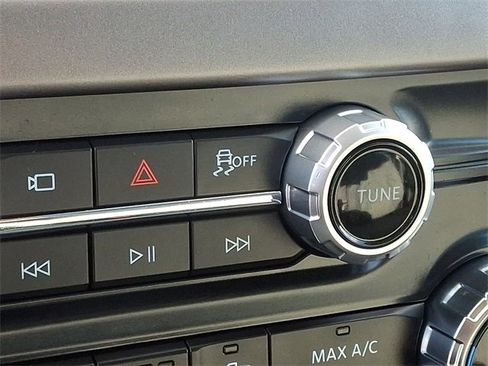 Used 2025 Ford F150 XLT w/ Equipment Group 301A Standard image 21