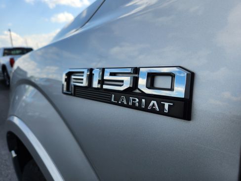 Used 2016 Ford F150 Lariat w/ Equipment Group 502A Luxury AWD/4WD image 11