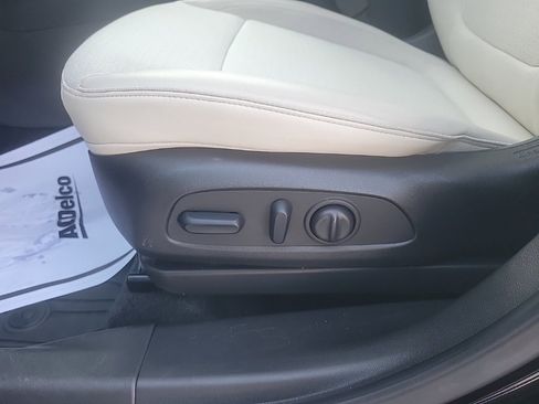 Used 2023 Buick Encore GX Select image 23