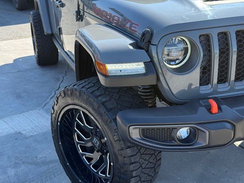 Used 2021 Jeep Gladiator Mojave AWD/4WD image 3