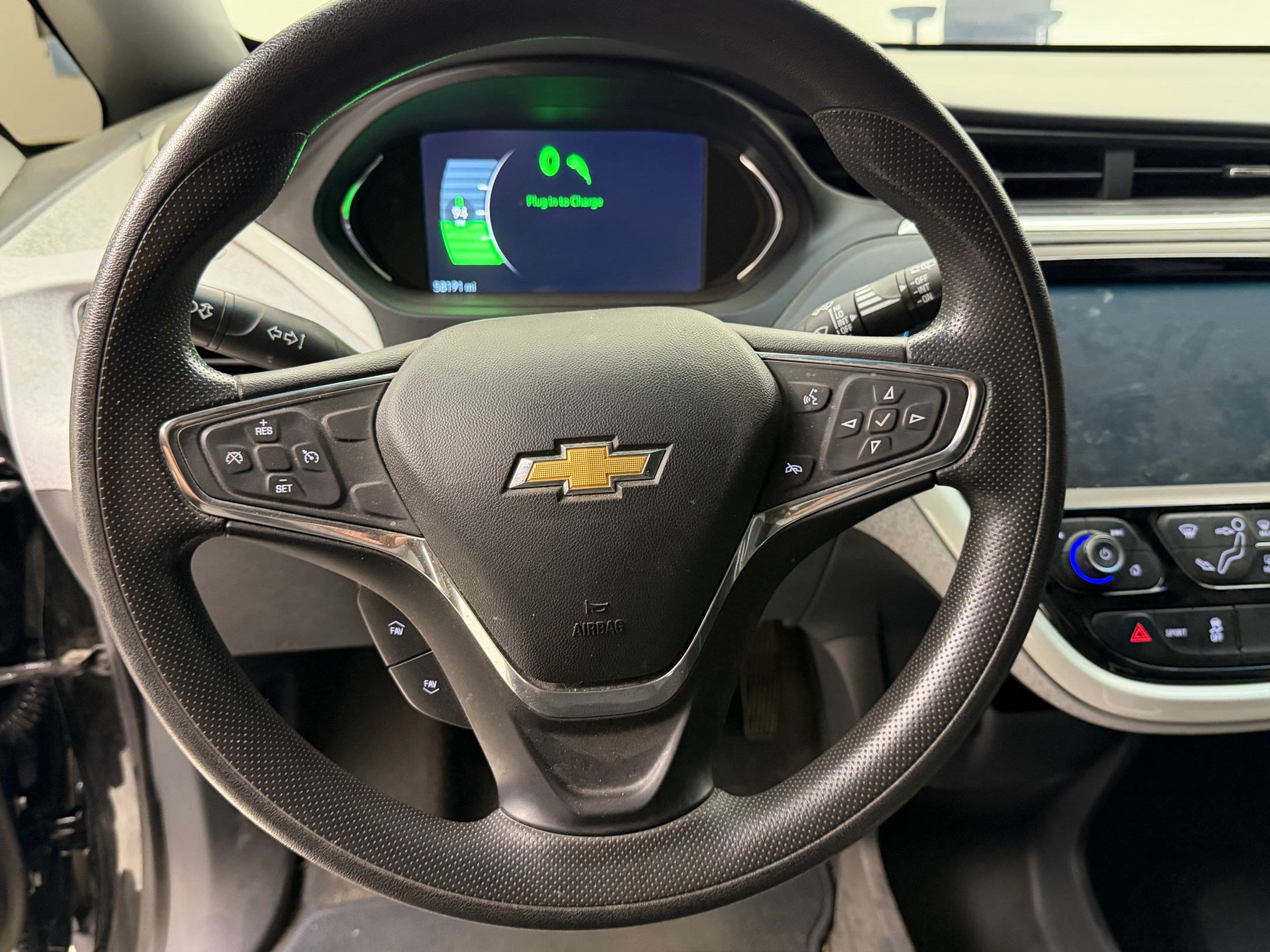 Used 2020 Chevrolet Bolt LT FWD image 11