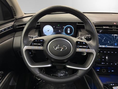 Certified 2022 Hyundai Tucson Limited AWD/4WD image 12