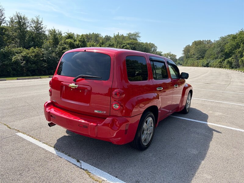 Used 2010 Chevrolet HHR LT FWD image 5