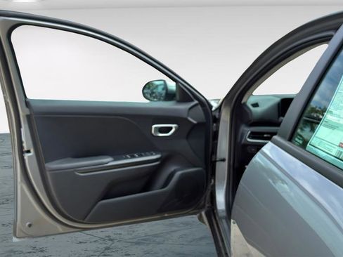 New 2026 Kia K4 FWD image 37