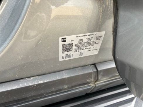 Certified 2025 Chevrolet Suburban High Country image 21