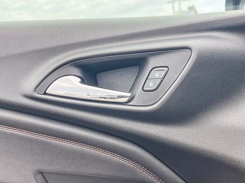 Certified 2024 Chevrolet Trax RS w/ Driver Confidence Package image 41