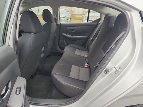 Used 2023 Nissan Sentra SV image 11