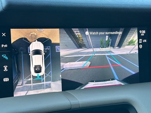 Used 2023 Porsche Taycan image 19