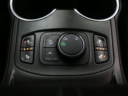 Used 2022 GMC Terrain SLE w/ Driver Convenience Package AWD/4WD image 22