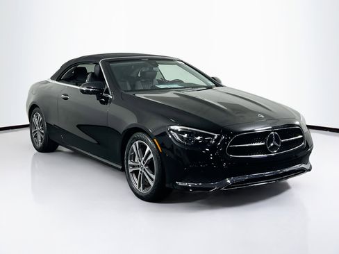Used 2021 Mercedes-Benz E 450 4MATIC Cabriolet image 3