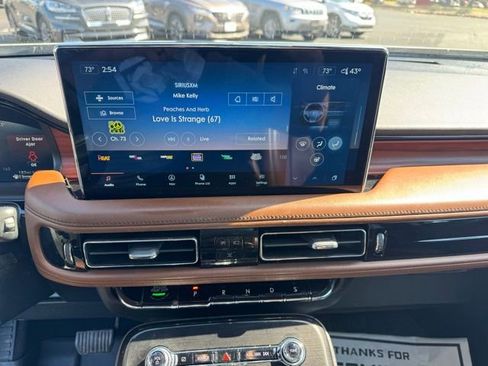 Used 2022 Lincoln Nautilus Reserve w/ Luxury Package image 30