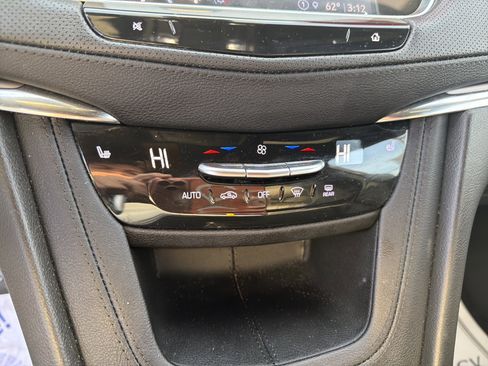 Used 2022 Cadillac XT5 Luxury image 19