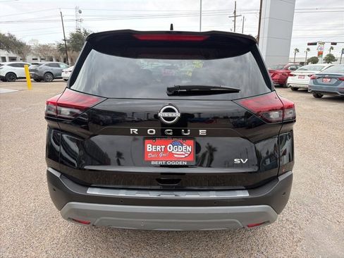 Certified 2022 Nissan Rogue SV image 6