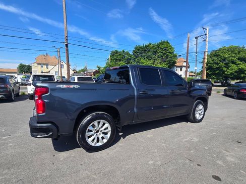 Used 2020 Chevrolet Silverado 1500 Custom w/ Custom Value Package AWD/4WD image 5