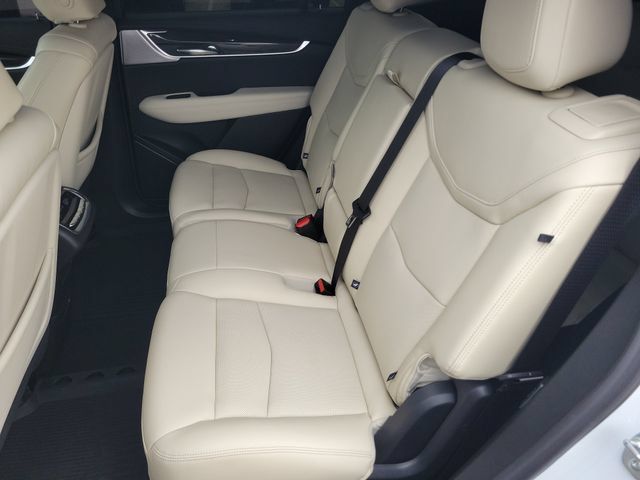 Used 2025 Cadillac XT6 Sport w/ Technology Package AWD/4WD image 22