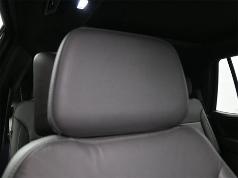 Used 2021 Chevrolet Tahoe Z71 w/ Z71 Off-Road Package image 19