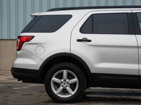 Used 2018 Ford Explorer 4WD image 12