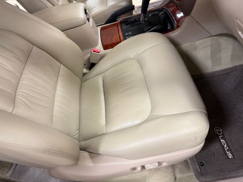 Used 1999 Lexus LX 470 4WD image 27
