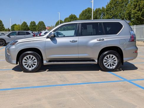 Used 2021 Lexus GX 460 Premium w/ Premium Package AWD/4WD image 9