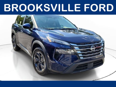 Used 2025 Nissan Rogue SV w/ SV Premium Package FWD image 1