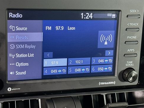 Used 2022 Toyota RAV4 XLE w/ Convenience Package image 21