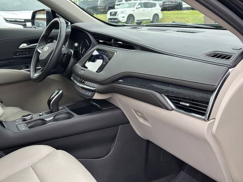 Used 2023 Cadillac XT4 Premium Luxury w/ Enhanced Visibility Package AWD/4WD image 22