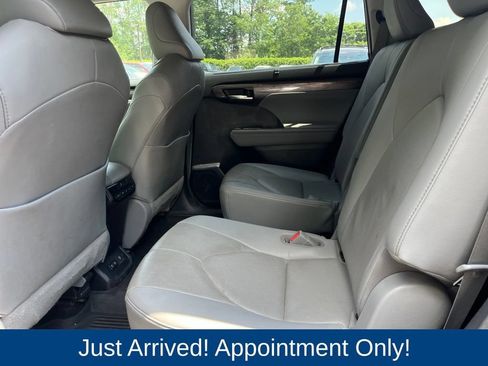 Used 2020 Toyota Highlander Limited AWD/4WD image 11
