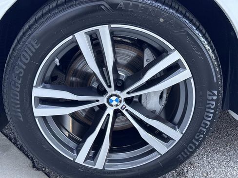 Used 2026 BMW X7 xDrive40i w/ M Sport Package AWD/4WD image 12