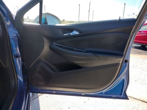 Used 2019 Chevrolet Cruze Premier image 21