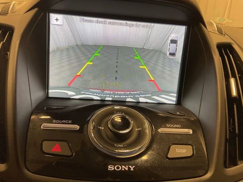 Used 2017 Ford Escape Titanium image 18