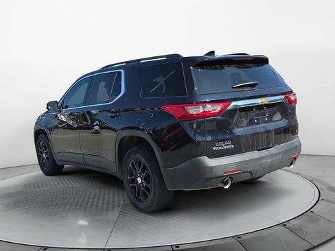 Used 2020 Chevrolet Traverse LT FWD image 3