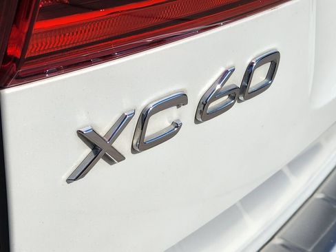 Used 2019 Volvo XC60 T5 R-Design w/ Protection Package Premier FWD image 18