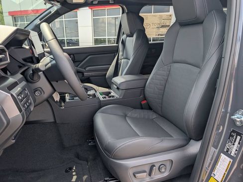 New 2026 Toyota 4Runner TRD Off-Road Premium w/ Tow Technology Package AWD/4WD image 12