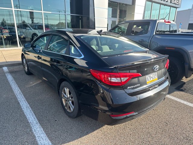 Used 2017 Hyundai Sonata SE FWD image 4