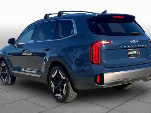 Used 2025 Kia Telluride S image 12