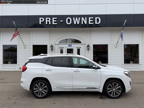 Used 2018 GMC Terrain Denali w/ Advanced Safety Package AWD/4WD image 4