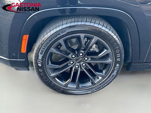 Used 2024 Jeep Grand Wagoneer L Series II w/ Quick Order Packagew 28T image 42