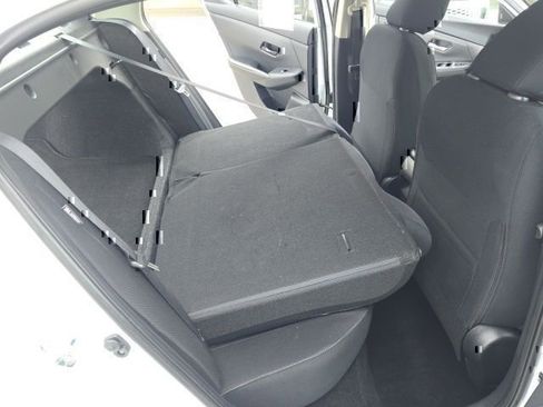 Used 2024 Nissan Sentra SV FWD image 33
