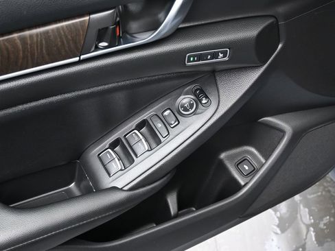 Used 2021 Honda Accord Touring image 20