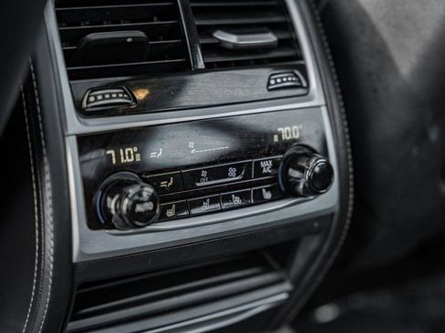 Used 2018 BMW 750i xDrive image 35