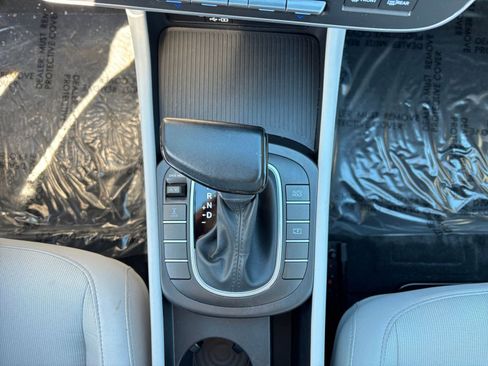 Used 2025 Hyundai Kona SEL image 41