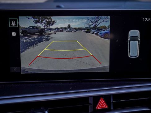 Certified 2025 Kia Sorento EX w/ Panoramic Sunroof Package image 18