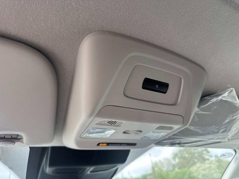 New 2025 Ford Transit 250 Low Roof image 22