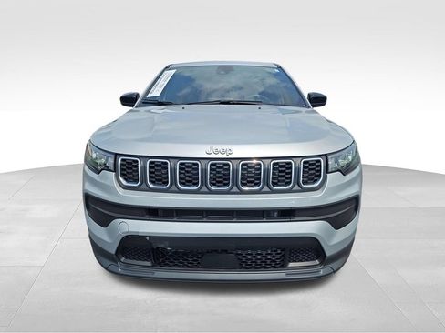 Used 2025 Jeep Compass Sport AWD/4WD image 8