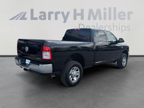 Used 2022 RAM 2500 Big Horn w/ Cold Weather Group image 5