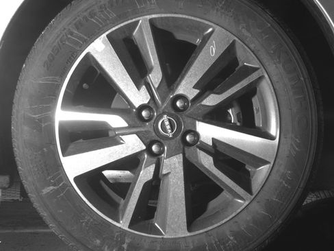 Used 2025 Nissan Versa SV FWD image 13