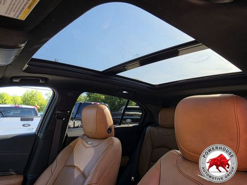 Used 2019 Cadillac XT4 Premium Luxury FWD image 17