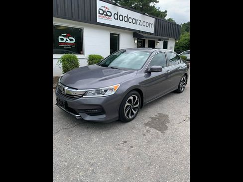 Used 2016 Honda Accord EX image 1