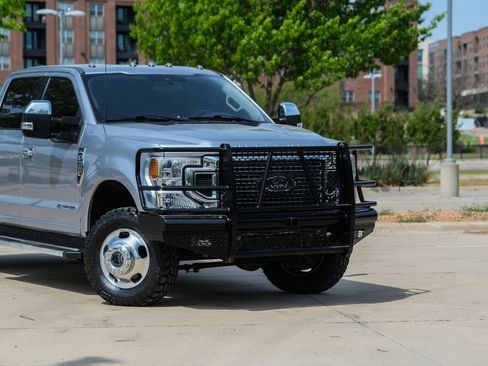 Used 2022 Ford F350 XLT w/ XLT Premium Package image 3