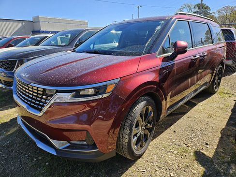 Used 2024 Kia Carnival SX image 9